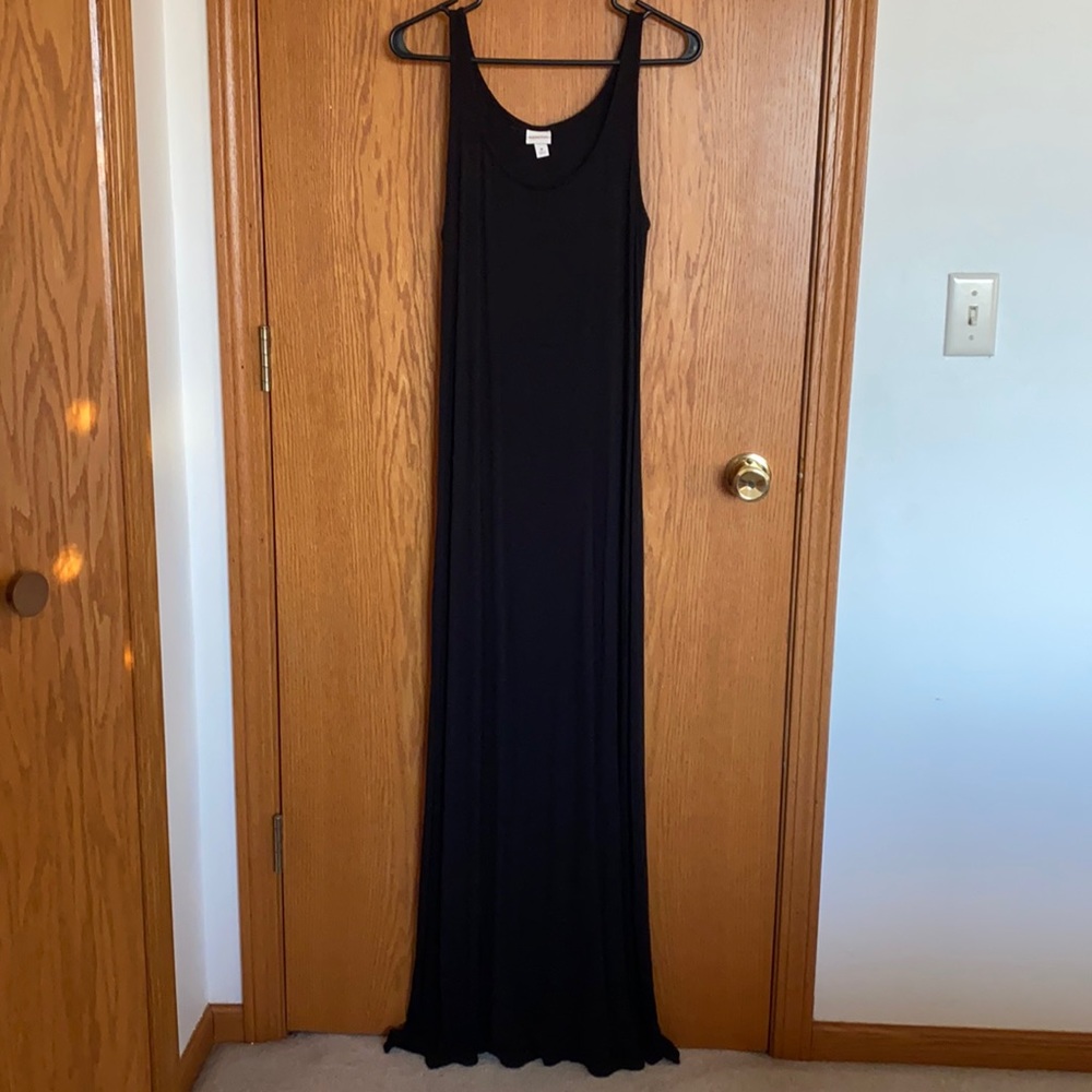 Black maxi dress